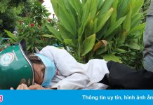 Chạy xe máy xuyên đêm, nhiều người kiệt sức khi đến Đắk Lắk