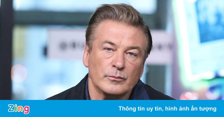 Alec Baldwin hủy loạt dự án sau sự cố bắn chết người