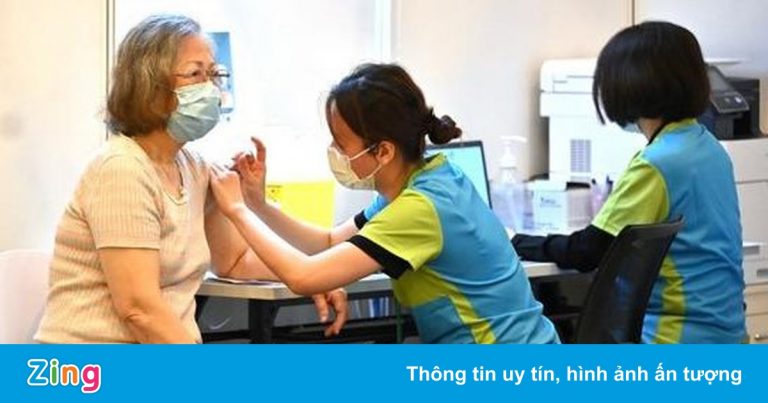 Chuyên gia: Hong Kong nên hổ thẹn vì tỷ lệ tiêm ngừa ở người già thấp