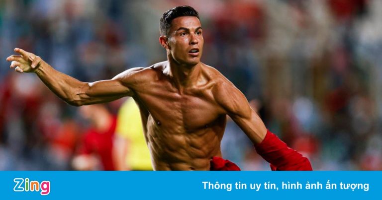 Ronaldo lập kỷ lục sau bàn thắng vào lưới Qatar