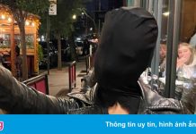 Mặc đồ trùm kín người như Kim Kardashian đi chơi Halloween