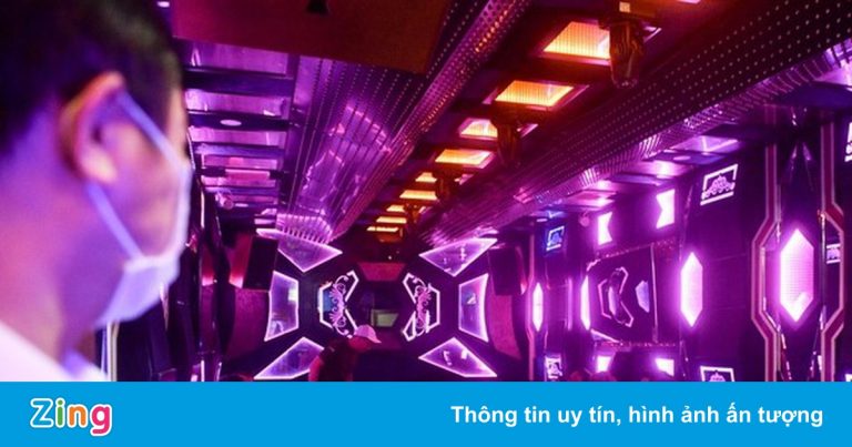 56 thanh niên dương tính với ma túy trong quán karaoke