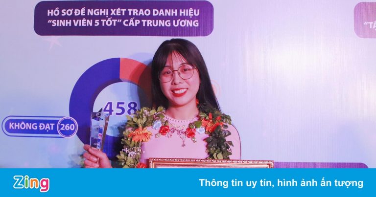 Nữ sinh tốt nghiệp thủ khoa với 44 môn học đạt điểm A và A+