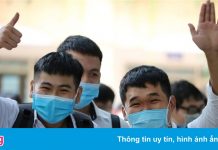 Học sinh 18 trường ở Cà Mau đi học trở lại