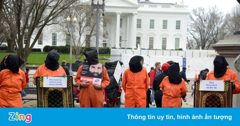 Cựu tù nhân của CIA: ‘Tôi phải cúi mình như một con chó’