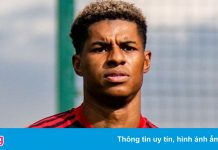 Rashford ghi 2 bàn trong trận tái xuất ở Man Utd