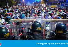 Đưa người miền Tây rời TP.HCM bằng xe khách