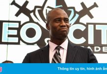 Quan chức y tế Mỹ bị đuổi khéo vì không đeo khẩu trang