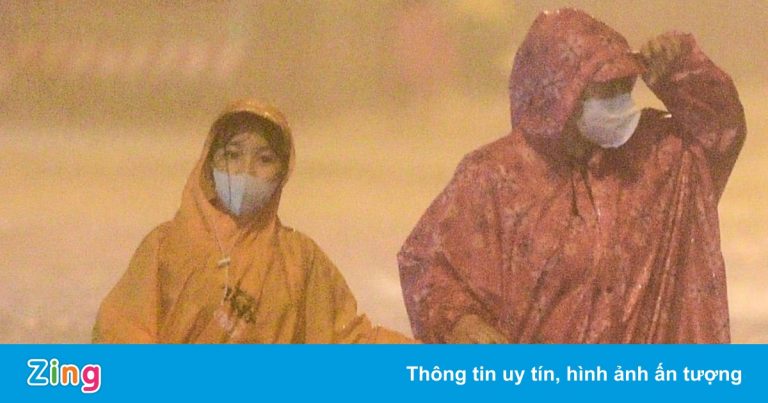 Miền Trung mưa lớn, Hà Nội rét 17 độ C