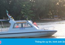 Chìm sà lan ở TP.HCM, một người mất tích