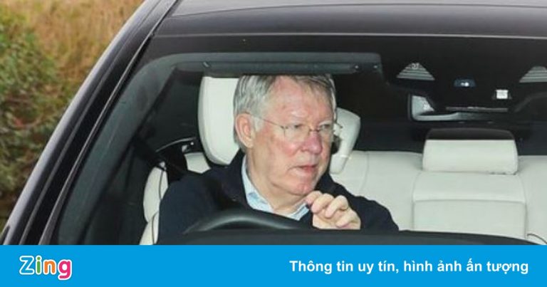 Sir Alex Ferguson ra mặt để ổn định tình hình tại Man United