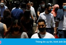 Chuyên gia NUS: Khi mở cửa, điều quan trọng là ca bệnh nặng và tử vong