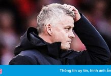 Solskjaer quá hiền, còn Ronaldo là gánh nặng