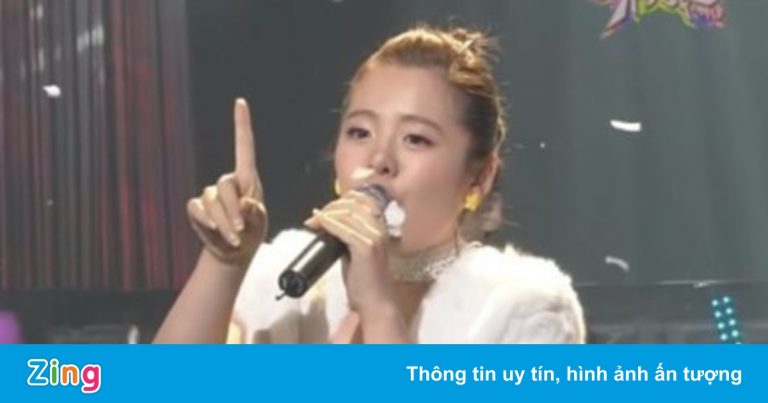 Ca sĩ Hàn Quốc rời showbiz sau màn ra mắt thảm họa