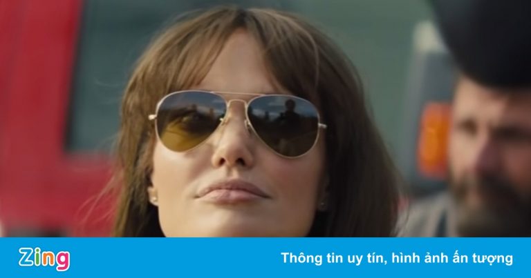 Màn tái xuất chưa trọn vẹn của Angelina Jolie Màn tái xuất chưa trọn vẹn của Angelina Jolie