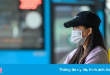 Xe buýt, taxi vắng khách trong ngày đầu hoạt động trở lại