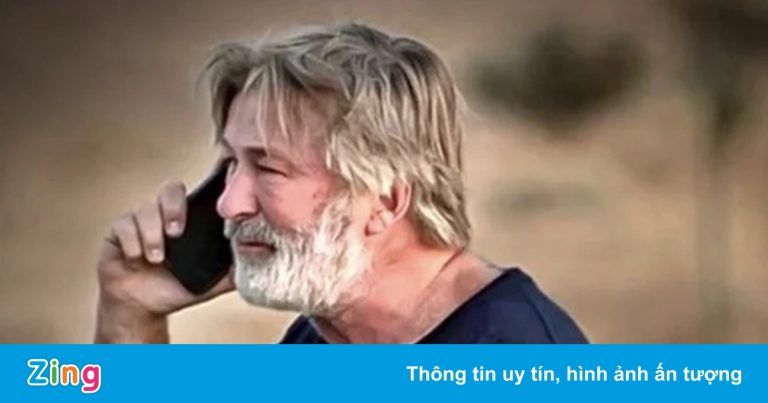 Alec Baldwin: ‘Tim tôi tan nát sau tai nạn bắn chết người’