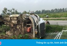 Lật xe container, cao tốc Hà Nội – Bắc Giang ùn tắc từ sáng đến trưa