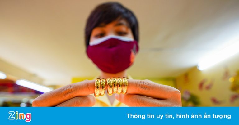 Ngược chiều thế giới, giá vàng trong nước lên gần 58 triệu đồng/lượng