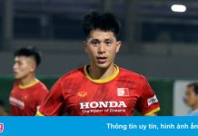 Tuyển Việt Nam tập nhẹ trong buổi đầu ở UAE