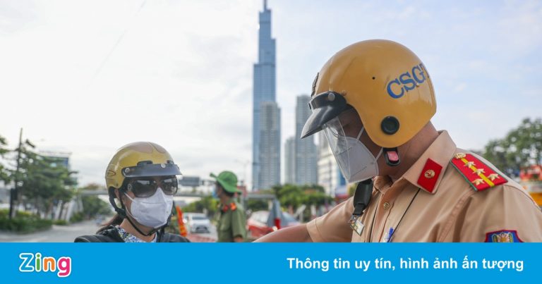 TP.HCM, Hà Nội không yêu cầu xét nghiệm người ở nơi khác vào địa bàn