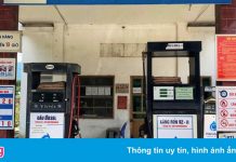 Treo biển ‘về ăn cơm’ nghỉ bán, một cây xăng bị phạt 10 triệu đồng