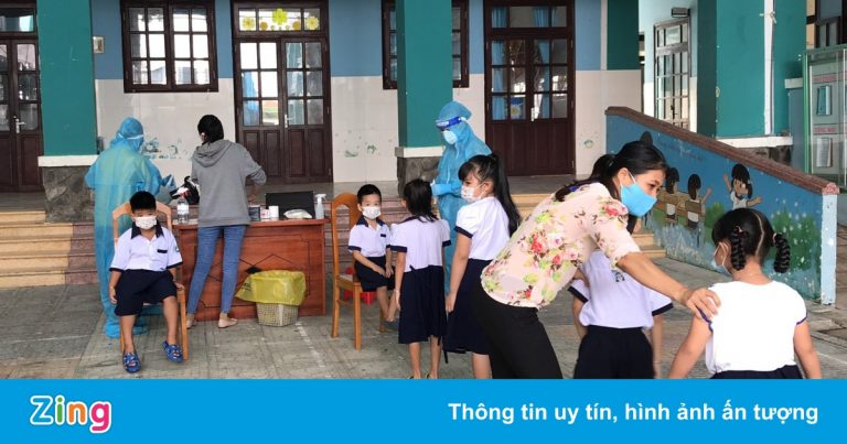 Học sinh xã đảo Thạnh An đi học lại từ 20/10