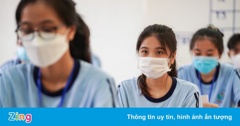 Không thu phí ôn tập kiến thức khi học sinh trở lại trường