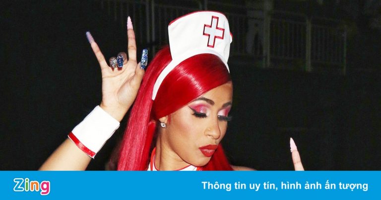 Áp lực phải gợi cảm của phụ nữ trong dịp Halloween