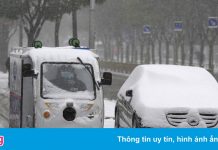 Tuyết đầu mùa phủ trắng Bắc Kinh, Trung Quốc cảnh báo bão tuyết