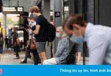 Thế giới sẽ kiểm soát Covid-19 ra sao vào năm 2022?