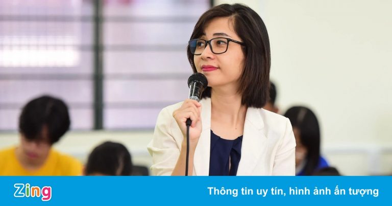 Không đặt mình ở ‘chiếu trên’, giảng viên có thể học cùng trò