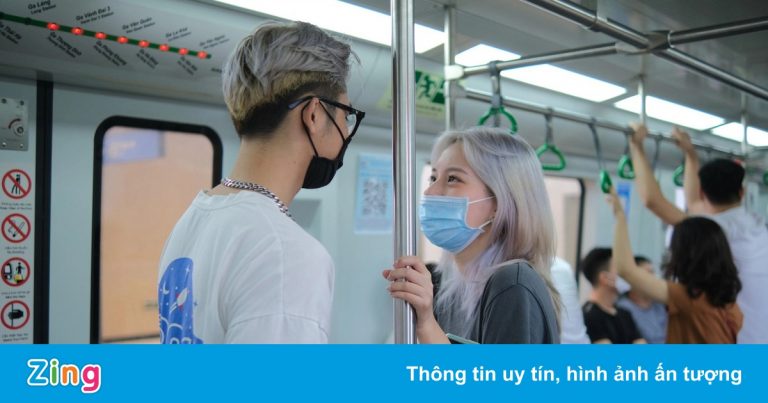 Dậy từ 5h, đi 10 km để đến check-in tàu điện Cát Linh – Hà Đông