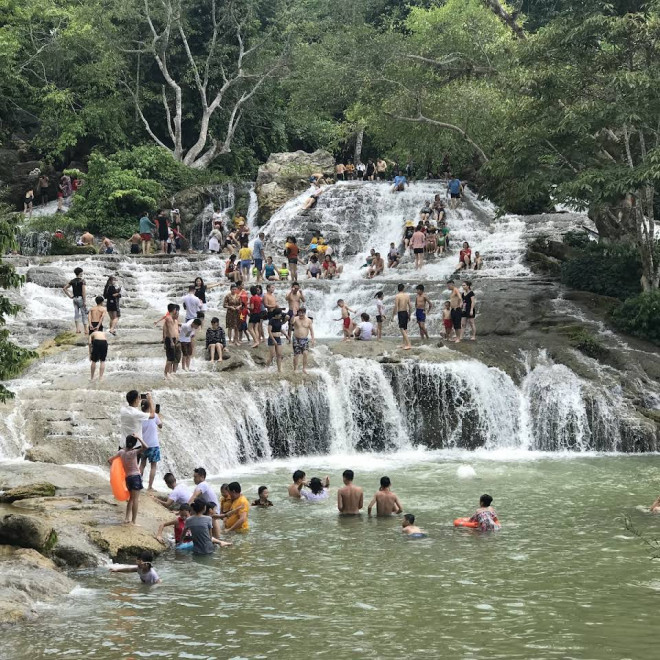 Đến thác Đăng Mò tắm dòng nước ngầm bí ẩn chảy từ nhiều nguồn trong núi - 2