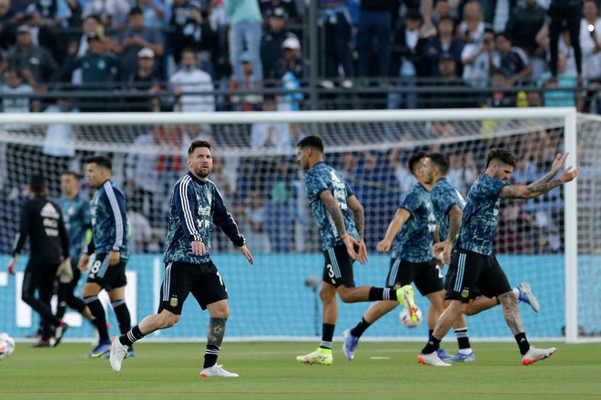 Argentina vs Brazil: Messi đá chính