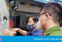 Cảnh sát niêm phong xe bồn chở nhiên liệu tại cây xăng Biên Khoa