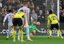 Watford 0-0 Man United: De Gea cản phá penalty Watford vs Man United anh 1
