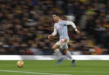 Watford 2-1 Man United: Ronaldo kiến tạo cho Van de Beek ghi bàn Watford vs Man United anh 1