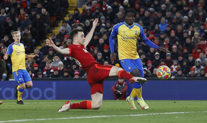 Liverpool dau Southampton anh 23