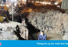 Vỡ đường ống D400, hàng trăm hộ dân ở TP Thủ Đức bị cúp nước