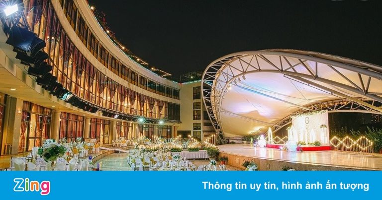 Không gian cổ tích tại trung tâm tiệc cưới Cung Xuân Không gian cổ tích tại trung tâm tiệc cưới Cung Xuân