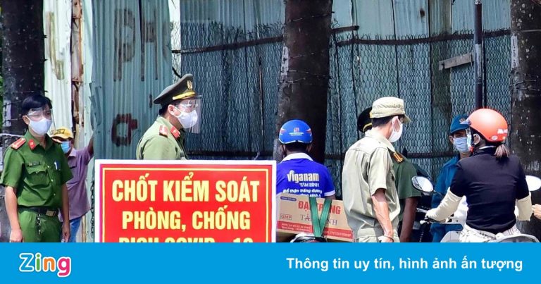 Hàng quán ở miền Tây lại ảm đạm khi dịch tiếp tục bùng phát