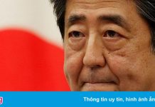 Ông Shinzo Abe phản đối ngoại trưởng mới của Nhật Bản
