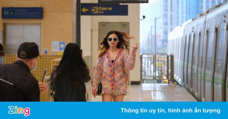 Trend chụp ảnh với tàu Cát Linh – Hà Đông hạ nhiệt