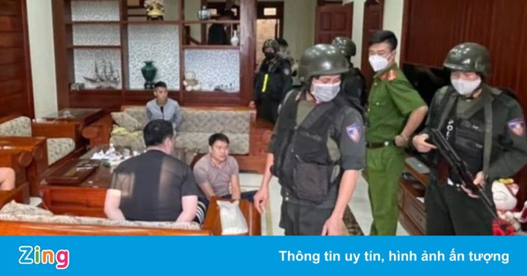 Tạm giam 14 người trong đường dây đánh bạc 14.000 tỷ Tạm giam 14 người trong đường dây đánh bạc 14.000 tỷ
