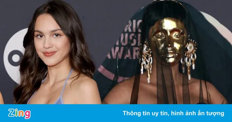 Cardi B và dàn sao trên thảm đỏ AMA 2021