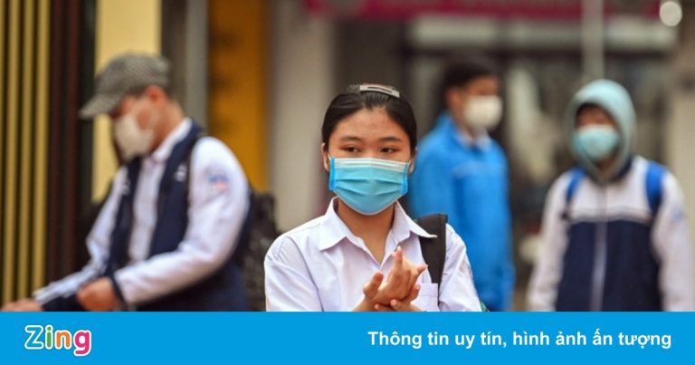 69 học sinh ở Ba Vì vắng mặt trong ngày đầu trở lại trường