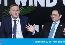 Thủ tướng đối thoại với lãnh đạo các tập đoàn kinh tế lớn toàn cầu