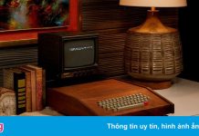 Chiếc máy tính do Steve Jobs chế tác được đấu giá 400.000 USD