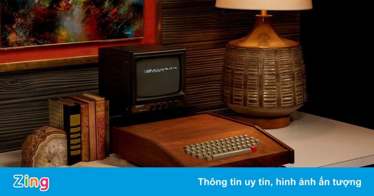 Chiếc máy tính do Steve Jobs chế tác được đấu giá 400.000 USD